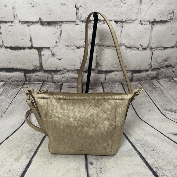 Fossil Handbag Sydney Gold Metallic Crossbody Small Zip‎ Closure Purse - Picture 1 of 14